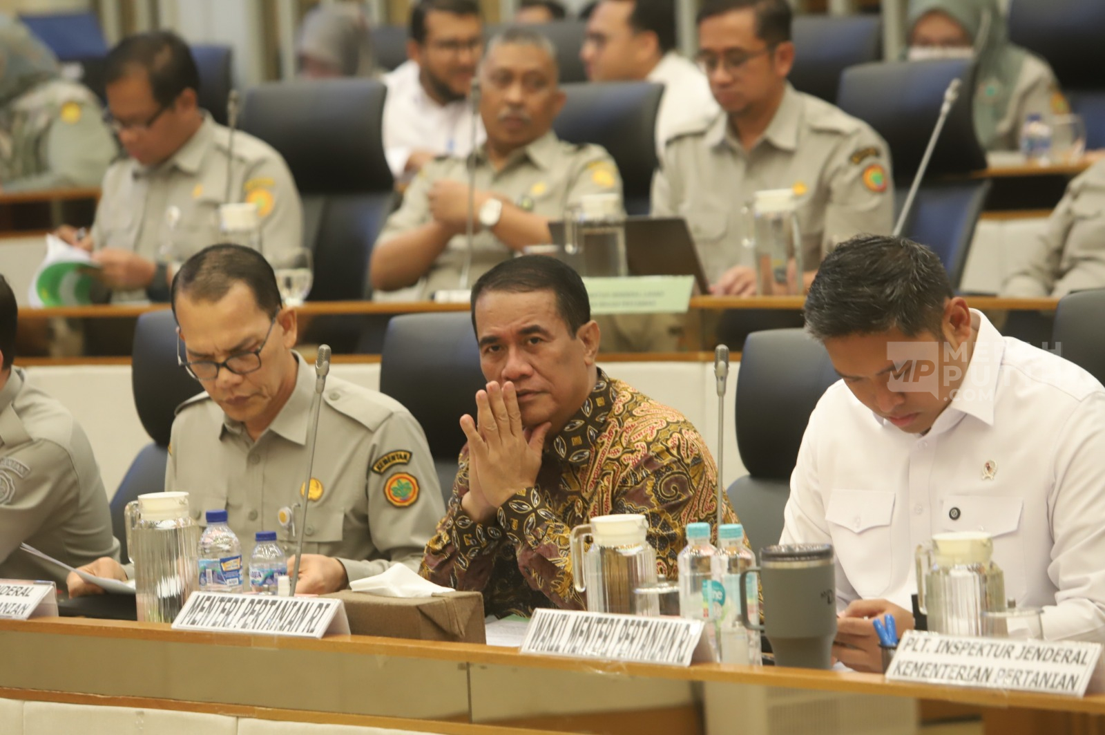 Raker Mentan Amran Sulaiman dengan Komisi IV DPR Bahas Target Swasembada Pangan 