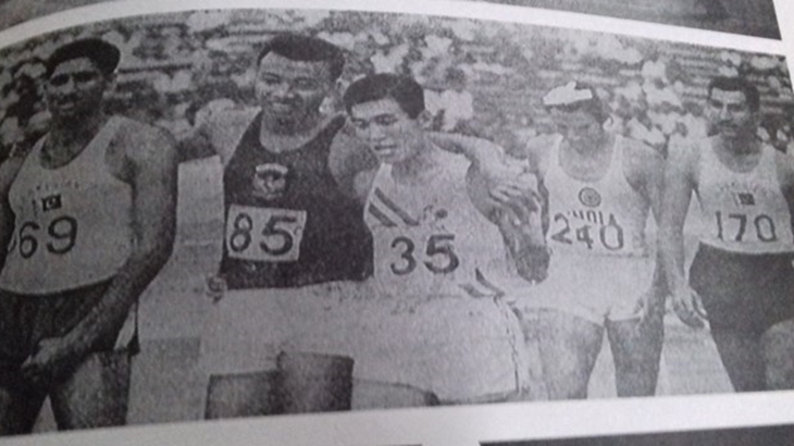 Mohammad Sarengat (no.85) seusai lomba lari di Asian Games 1962/ foto repro Asian Games IV 1962