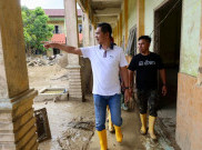 Bersihkan Lumpur Banjir di Sekolah, Aceh Taming Perlu Tambahan Alat Berat