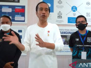 Jokowi Mulai Bagikan BLT BBM dan Bantuan Upah Rp 600 Ribu
