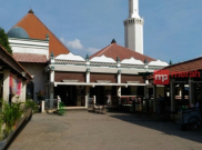 Mengintip Kebaikan Habib Husein di Masjid Luar Batang