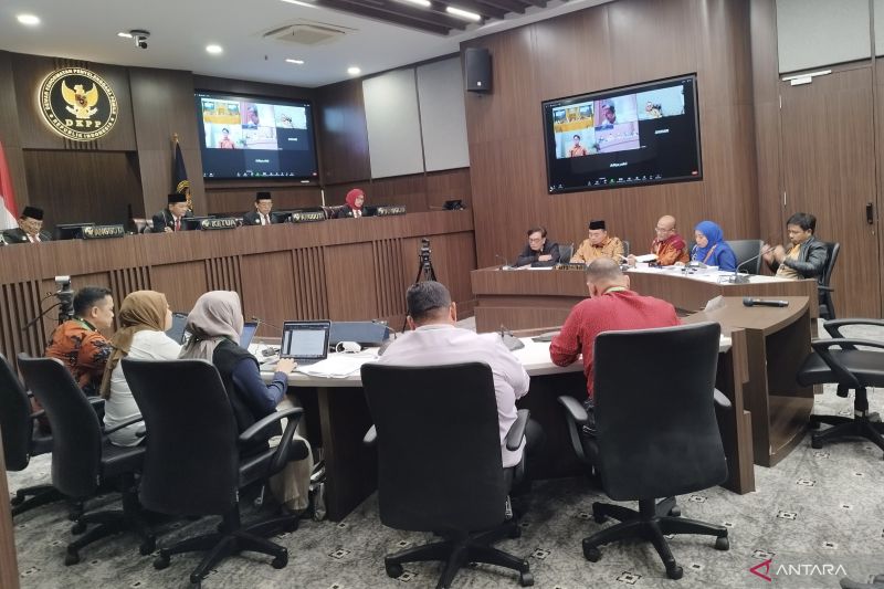 Ketua KPU Cs Diperiksa DKPP, Sidang Pleno I Rekapitulasi Suara Nasional Batal