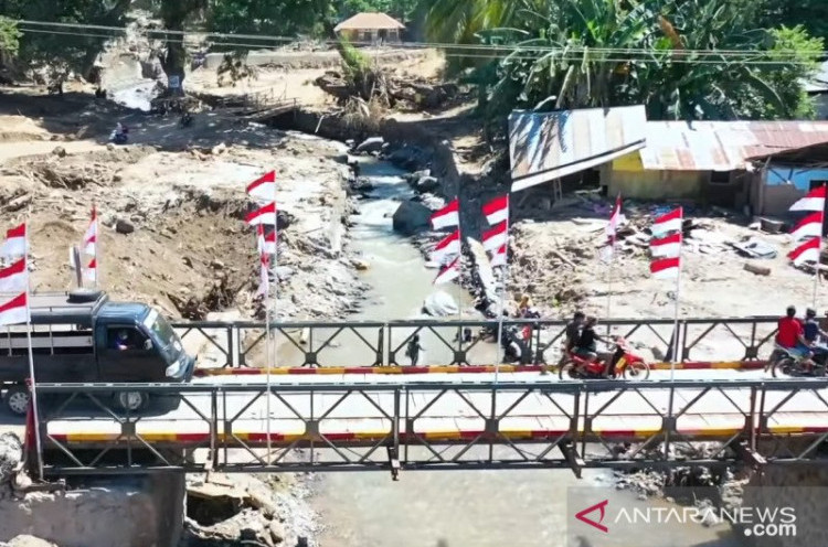 TNI Rampungkan 2 Jembatan di NTT Yang Rusak Akibat Siklon Seroja