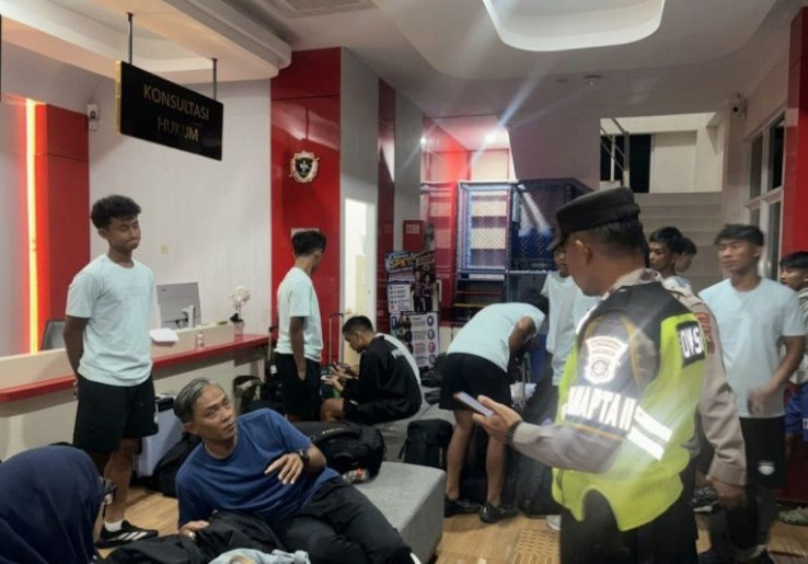 EPA Persib Bandung Diserang Suporter, DPR Desak Pengusutan Tuntas