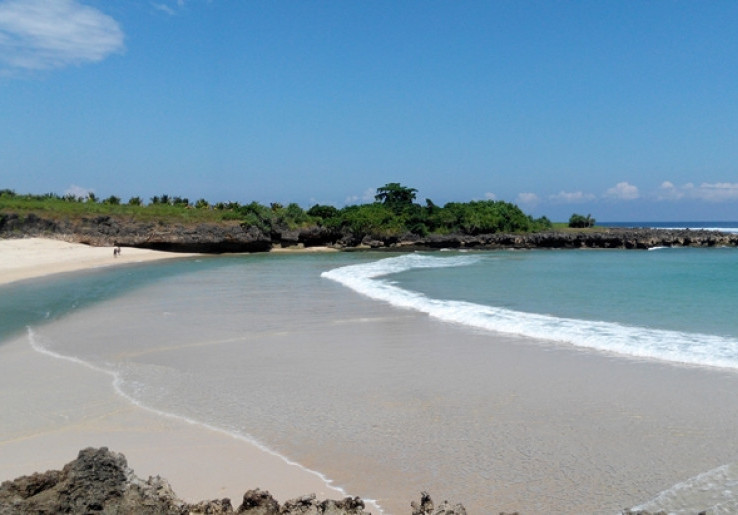 Menikmati Keindahan Surga Tersembunyi Pantai Marosi