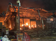 Pasar Ikonis Taman Puring Mayestik Habis Terbakar, Pemadaman Masih Berlangsung