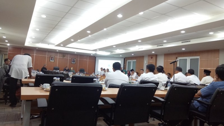 Fraksi PDI-P Sebut Anies Panik hingga Dua Kadis Mundur