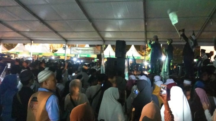 Gema Takbir dan Selawat Iringi Pawai Obor Sambut Ramadhan