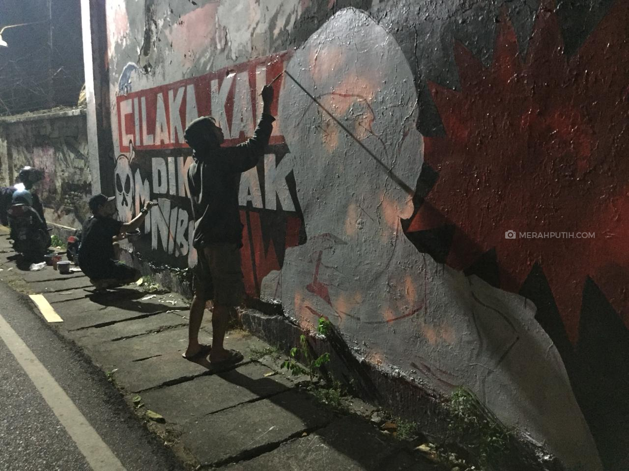 Perlawanan Serikat Mural Surabaya Tolak UU Cipta Kerja