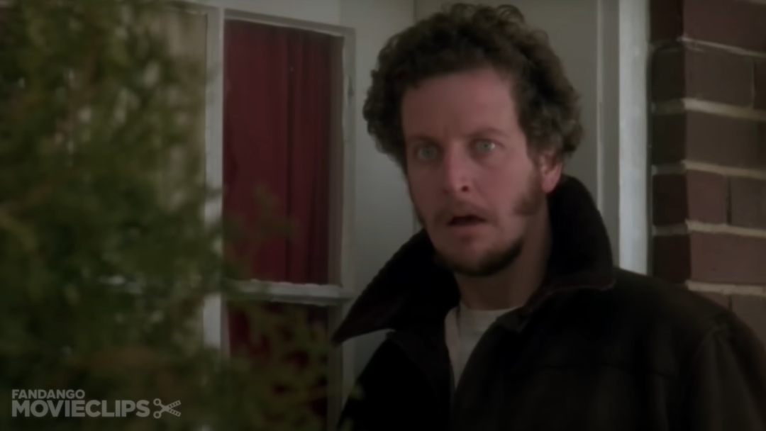 Daniel Stern si Penjahat Basah dalam 'Home Alone' Kenang Momen Konyol Syutingnya 34 Tahun Lalu
