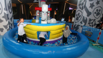 Kolaborasi Cow Play Cow Moo Bersama Carstensz Mall Tebarkan Semangat Berbagi 