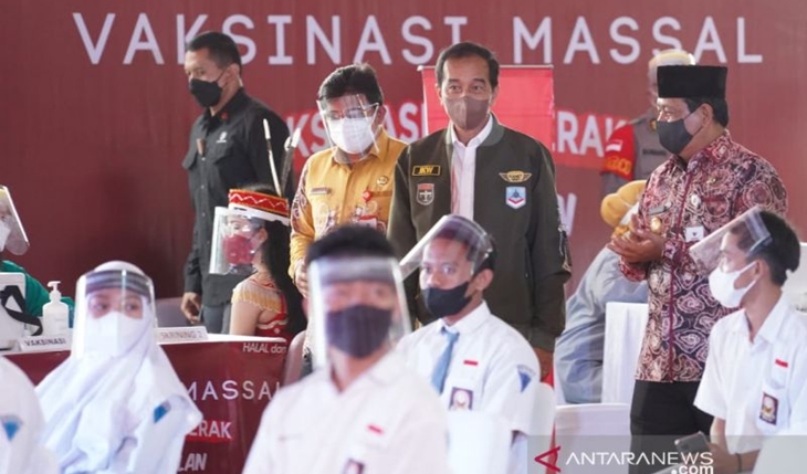 Jokowi Sebut Indonesia Capai Babak Baru Vaksinasi COVID-19