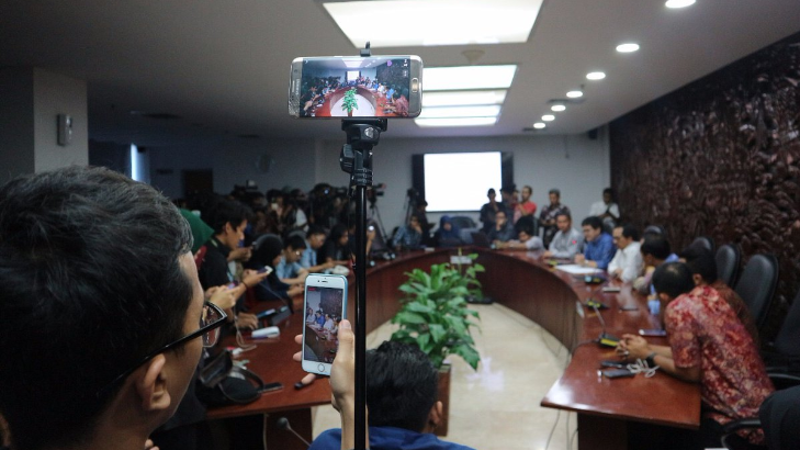 Kemenkominfo: Tidak Registrasi hingga April 2018 Kartu Diblokir