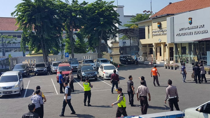 Bom Mapolrestabes Surabaya