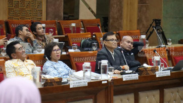 RDPU Rektor PTN dan PTS dengan Komisi X DPR Bahas Skema Penerimaan Mahasiswa Baru