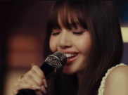 Lirik Lagu Moonlit Floor Lisa dan Terjemahan: Kiss Me!