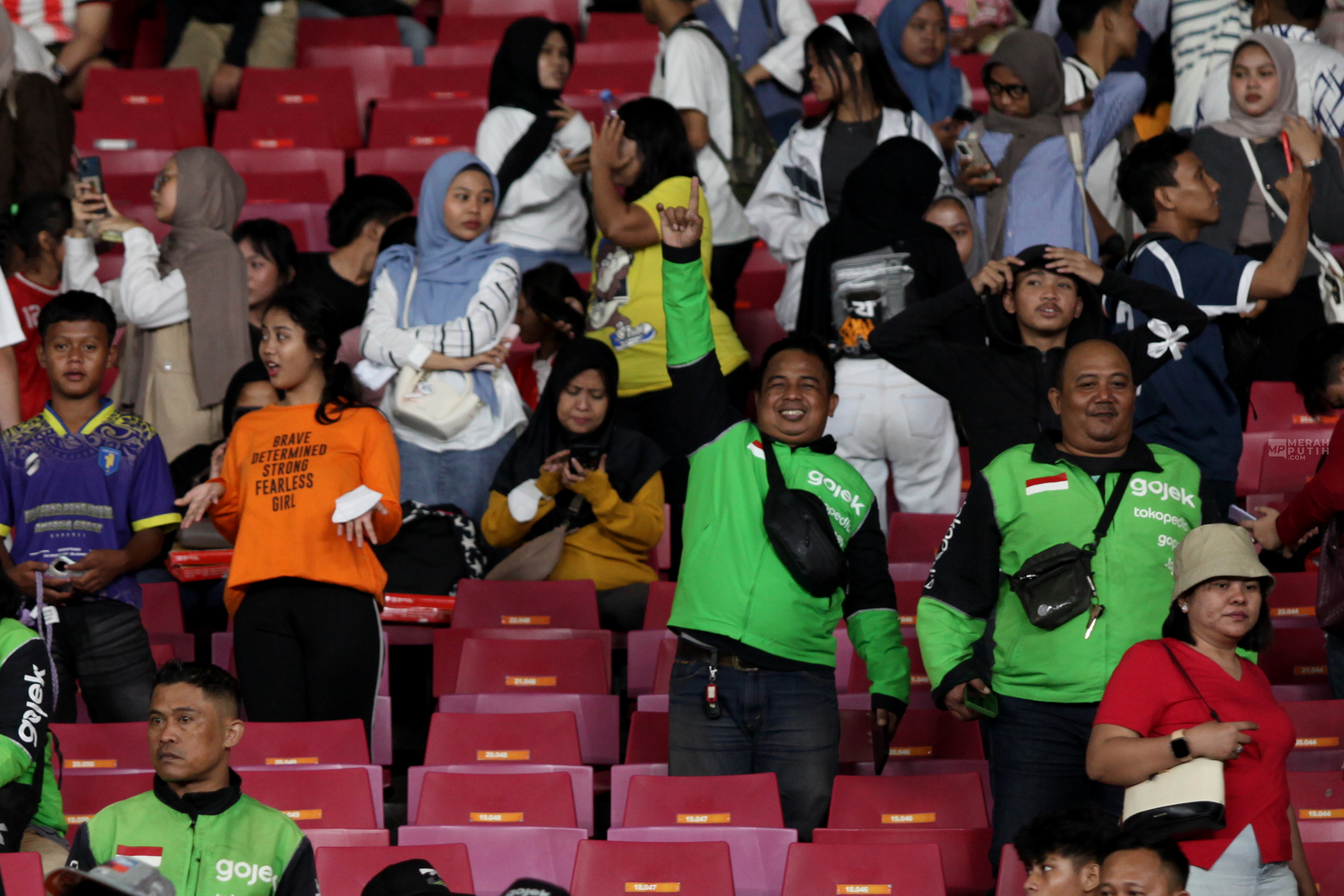 Aksi Supporter hingga Driver Gojek Dukung Laga Pembuka Piala Presiden 2025