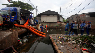 Pompa Air Sedot Banjir Pemukiman Padat Penduduk Kapuk Jakarta Barat