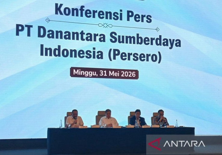 Aturan Ekspor SDA Satu Pintu Berlaku Besok, Menko Airlangga Jamin Masa Transisi Tanpa Kendala
