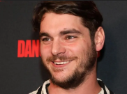 RJ Mitte, Bintang 'Breaking Bad', Meninggal Dunia
