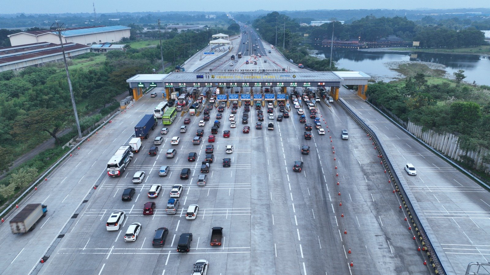 Tarif Tol Tangerang-Merak Dapat Diskon 10 Persen Selama Periode Mudik Lebaran