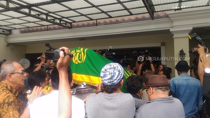 Jenazah Sys NS Tiba di Rumah, Pelayat Semakin Ramai