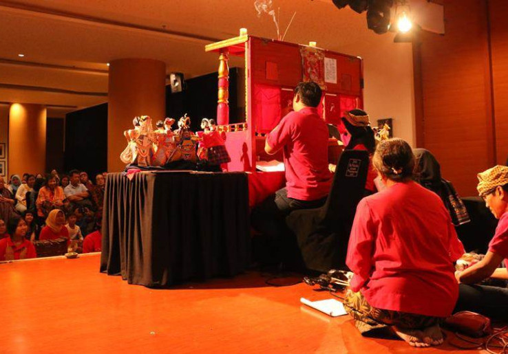 Cerita Generasi Milenial Menggeluti Wayang Potehi