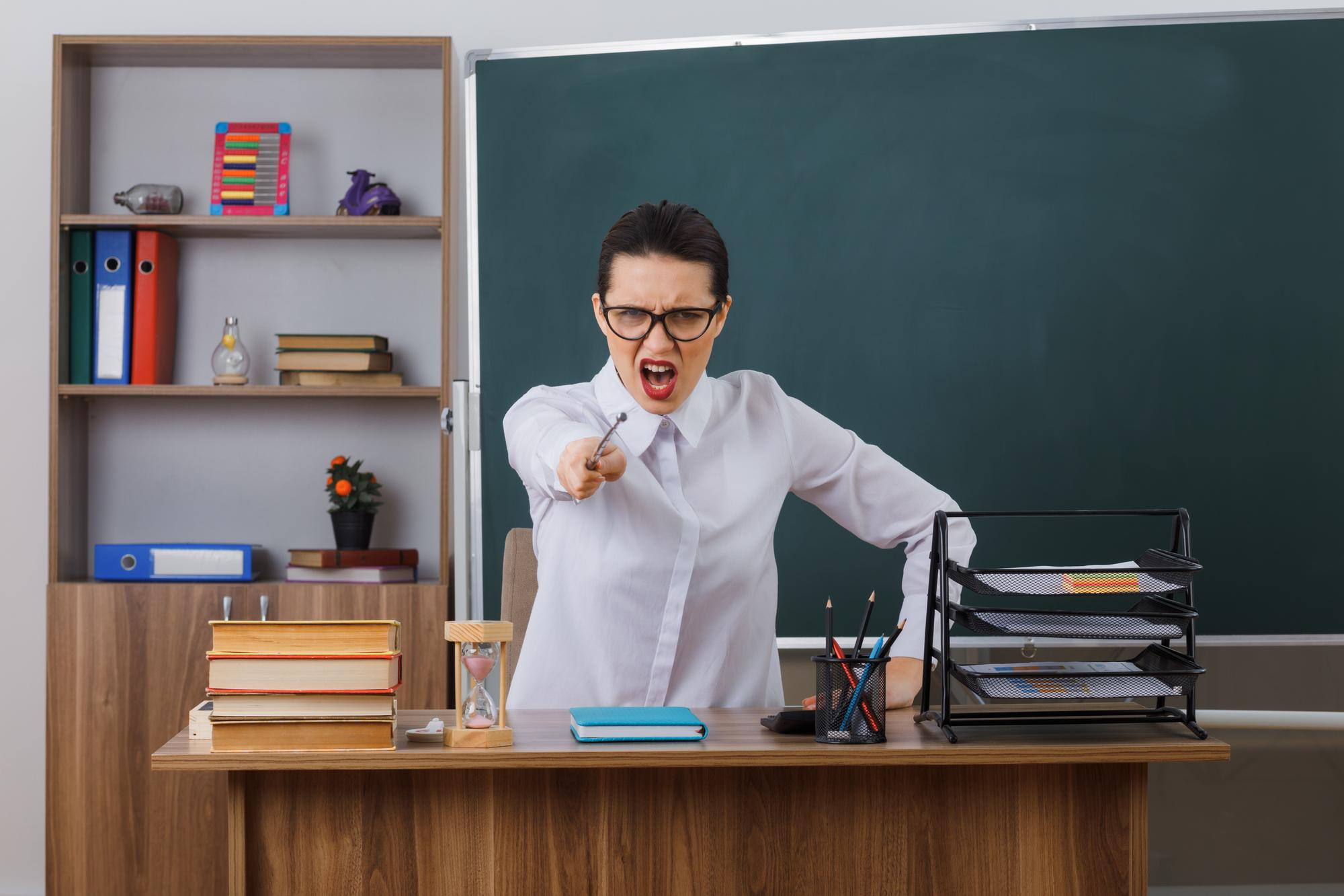 25 Pesan Hari Guru 2025 yang Auto Kocak Tapi Sarat Makna, Cocok untuk Status WhatsApp dan Media Sosial