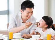 6 Hal yang Patut Diketahui Para Ayah Saat Menemani Anak Makan