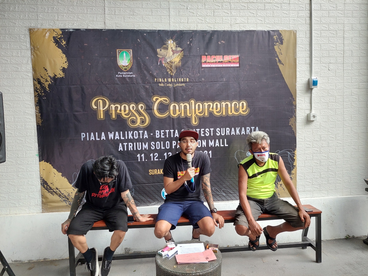 Komunitas Pecinta cupang lintas genetik (Paculgeni) Solo menggelar event kontes ikan cupang, Sabtu (29/5). (MP/Ismail)