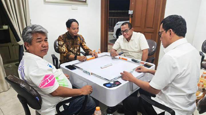Komisi IV DPR Sesalkan Menhut Raja Juli Foto Bareng Tersangka Pembalakan Liar