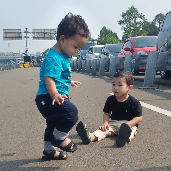 Ketika Macet Jadi Wisata Alam di Negeri Aing