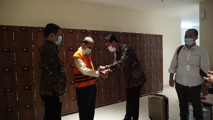 KPK Kembali Tahan Mantan Gubernur Riau Annas Maamun