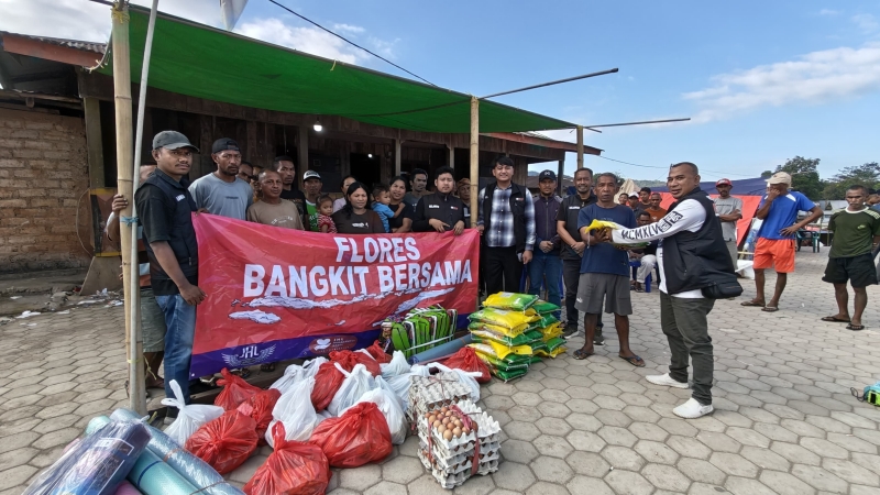 Bukan Hanya di Pengungsian, JHL Foundation Datangi Langsung Warga Terdampak Gempa di Manggarai