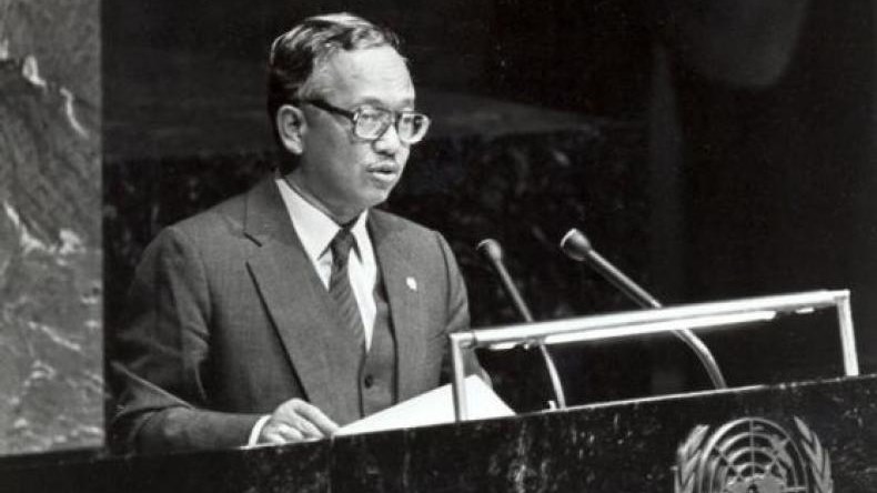 SEJARAH HARI INI: Hari Terakhir KTT Gerakan Non Blok X Membahas Masalah Timur Tengah dan Bosnia