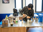 Arummi Artistry Ajak Barista Berkreasi Racik Kopi Pakai Susu Nabati