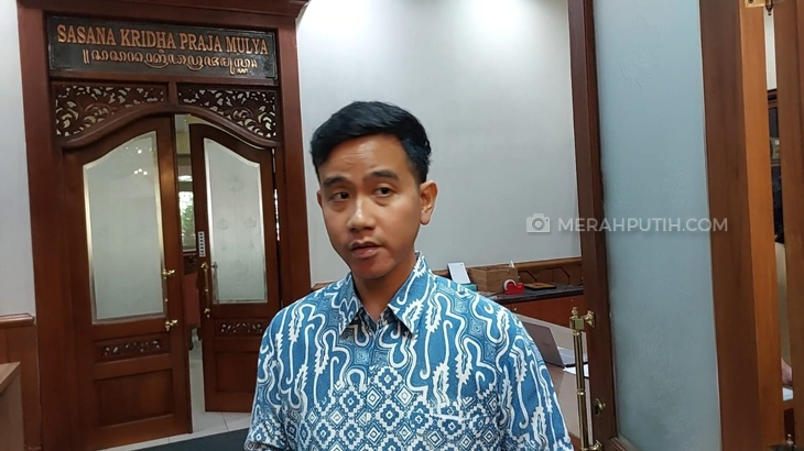 Ganjar Kalah oleh Prabowo di Survei Litbang Kompas, Gibran: Pasang Stiker Nanti Naik