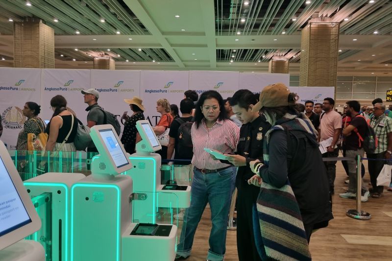 Alasan Petugas Imigrasi Bakal 'Tenteng' Senjata Api