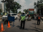Akses ke Jakarta Via Daan Mogot Diperketat, Banyak Warga Diputar Balik
