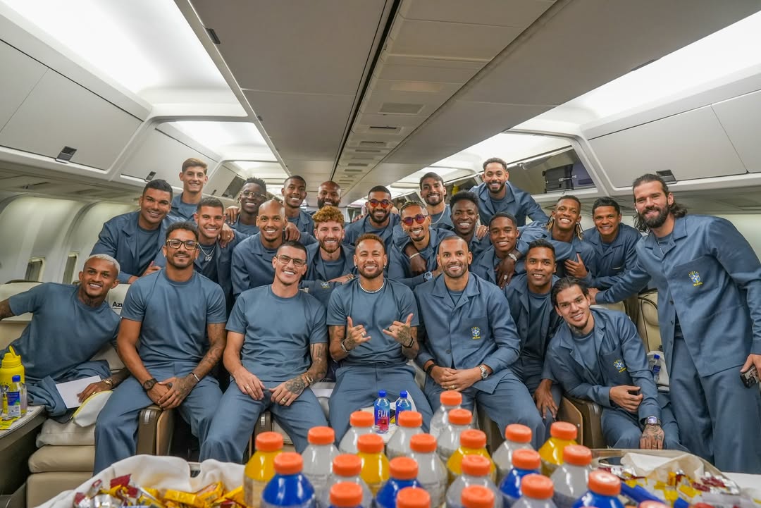 Jelang Piala Dunia 2026, Pesawat Timnas Brasil 'Dibaptis' di Bandara Rio de Janeiro