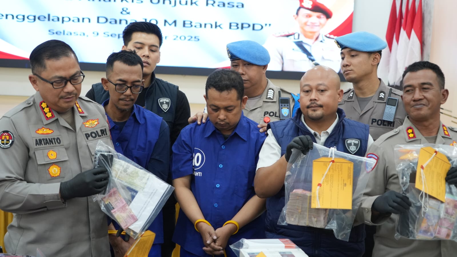 Polisi Tetapkan 2 Tersangka Pencurian Rp 10 Miliar Milik Bank Jateng Wonogiri