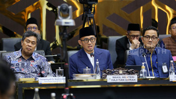 Raker Baleg DPR bersama Kementerian Haji dan Umrah Bahas Konsepsi RUU Keuangan Haji