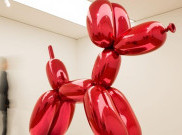 Patung Anjing Balon Ikonik Karya Jeff Koons Hancur