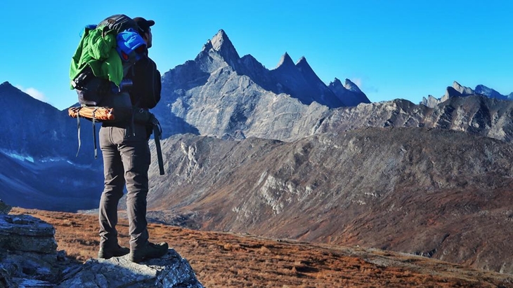 Tak Melulu Bareng Pasangan, Berikut Lis Perjalanan Romantis buat Para Solo Traveller