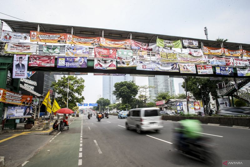 Dishub Tunggu Perintah Bawaslu Turunkan Alat Kampanye Menganggu di Pinggir Jalan