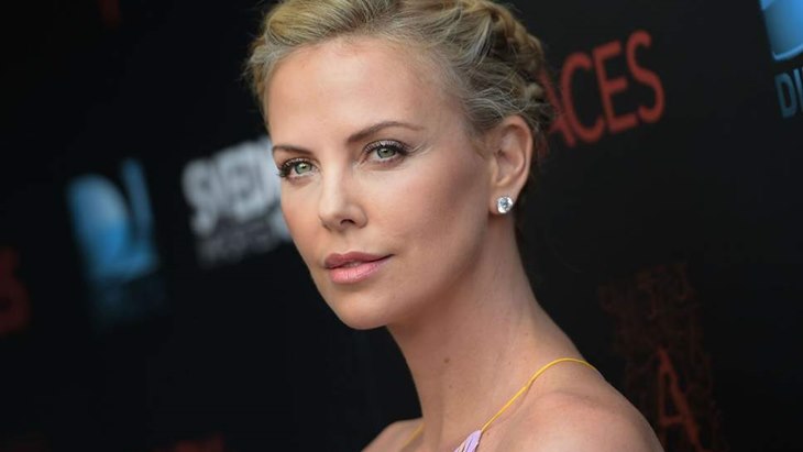 Charlize Theron Nyaman dengan Seal
