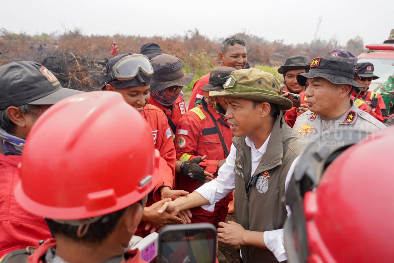 Menhut Raja Antoni Apresiasi Penanganan Karhutla di Riau, Jadi Contoh Baik