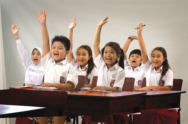 Anak-Anak Rentan COVID-19, Pemerintah Diminta Pertimbangkan Lagi Pembukaan Sekolah