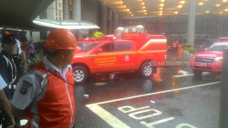 15 Mobil Ambulance Siaga di Gedung BEI