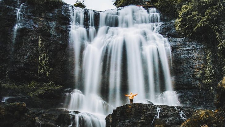 Menjelajahi Curug-Curug di Cianjur
